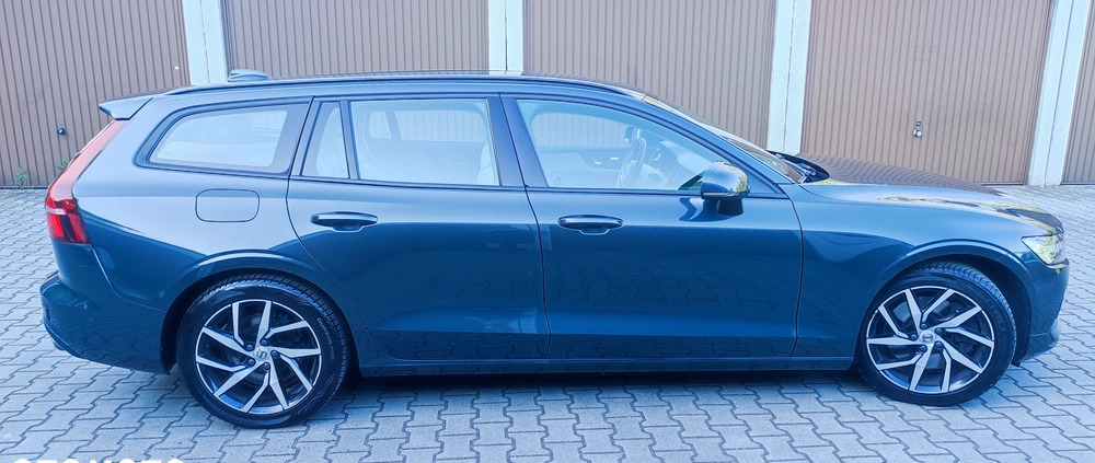 Volvo V60 cena 89900 przebieg: 169000, rok produkcji 2018 z Kraków małe 667